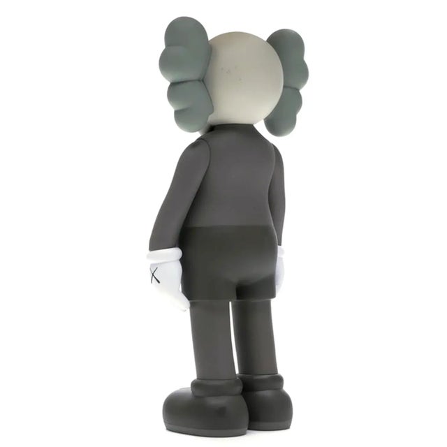 Kaws, Companion, Grey, 2017, Painted Cast Vinyl For Sale - Image 3 of 11