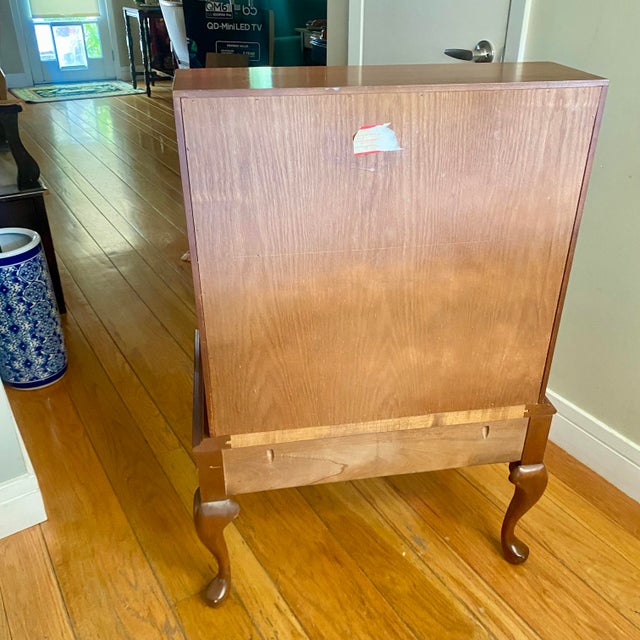 1950s Maddox Colonial Reproductions Cherrywood Queen Anne Style Slant-Front Secretary Desk For Sale - Image 5 of 17
