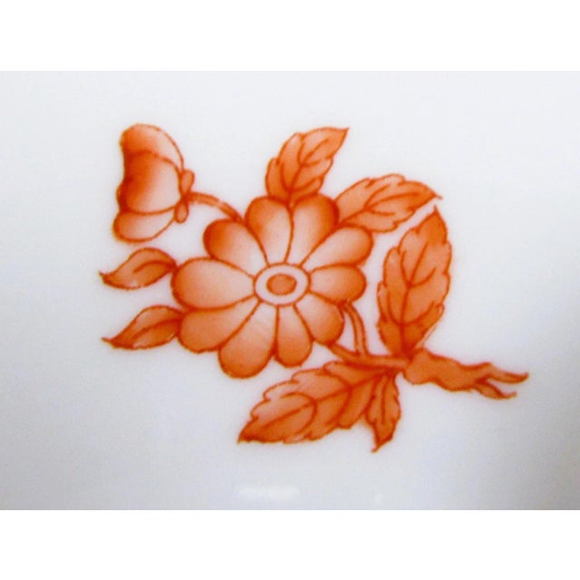 1940s Herend Porcelain Claw Footed Hand Painted Chinese Bouquet Rust Apponyi Orange Vase For Sale - Image 12 of 16