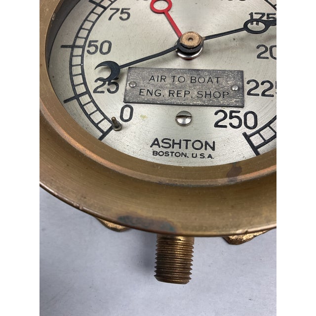 Vintage Ashton Brass Pressure Gauge With Double Needle Mechanism For Sale - Image 4 of 7
