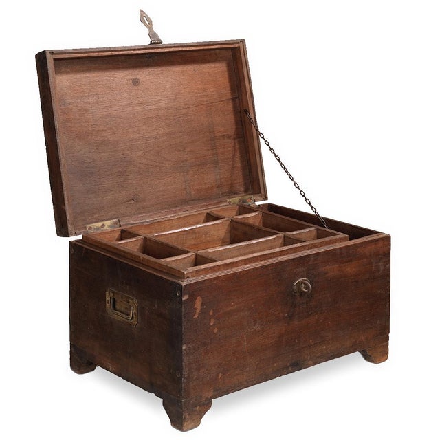 Vintage Box with Divider, 1940s For Sale - Image 6 of 9
