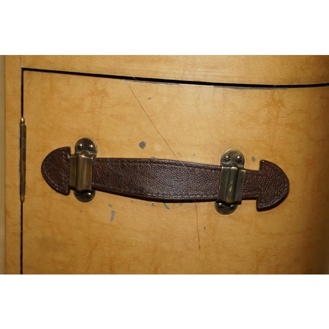 Starbay Marie Galante Makeup Travel Luggage Dressing Table & Brown Leather Chair For Sale - Image 9 of 18