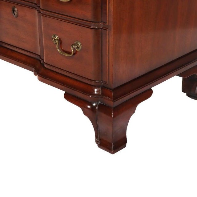 Chippendale Vintage Kittinger Presidential Collection Mahogany Four Drawer Chest C1950 For Sale - Image 3 of 12