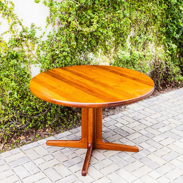 Mid-Century Modern 1980s Restored Danish Modern Solid Teak Pedestal Base Extension Dining Table For Sale - Image 3 of 15
