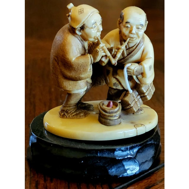 Exquisite Hand Carved Netsuke Figurine of Two Men Travelers For Sale In Los Angeles - Image 6 of 12