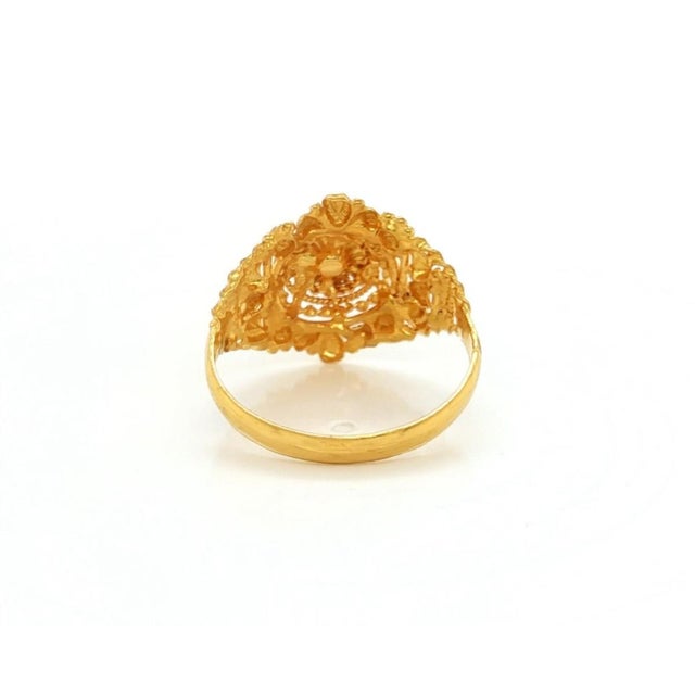 Mid 20th Century Mid 20th Century 22k Yellow Gold Diamond Cut Fancy Floral Ring Size 7 For Sale - Image 5 of 6