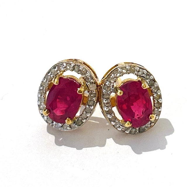 Bochic "Orient" Diamond & Ruby Stud Earrings Set In 18K Gold & Silver For Sale - Image 18 of 18