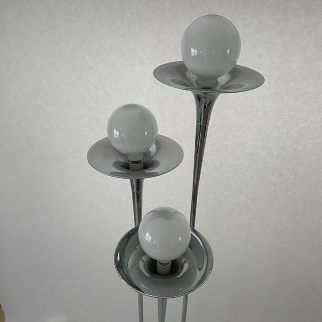 Goffredo Reggiani Trumpet Floor Lamp Designed by Goffredo Reggiani C. 1970's For Sale - Image 4 of 10