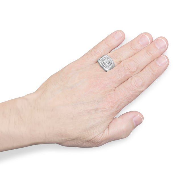 Early 21st Century 14K White Gold Men's Diamond Band Ring (1 cttw, H-I Color, SI1-SI2 Clarity) For Sale - Image 5 of 6