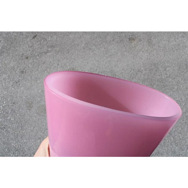 Pink Murano Glass Vase attributed to Seguso, Italy, 1970s For Sale - Image 3 of 11
