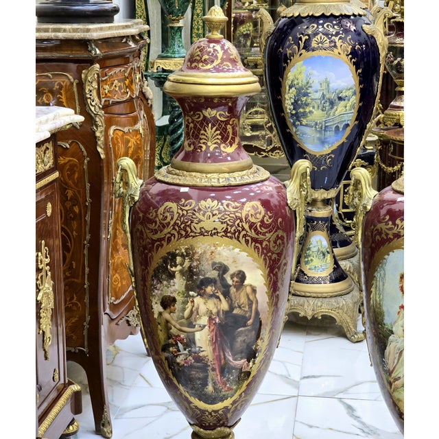 2010s Burgundy Porcelain Vases With Gold Leaf Details – French Style Ornate Decorative Vases For Sale - Image 5 of 6
