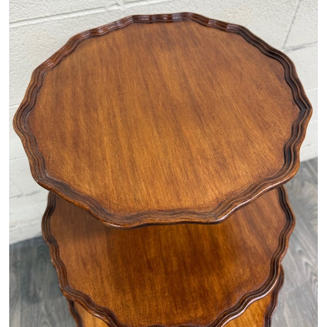Queen Anne Antique Georgian Revival Queen Anne Style Mahogany Dumbwaiter Serving Tray Table For Sale - Image 3 of 10