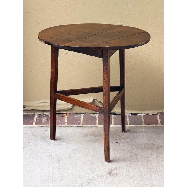 Traditional English Round Cricket Table of Patinated Oak From the Georgian Era For Sale - Image 3 of 9