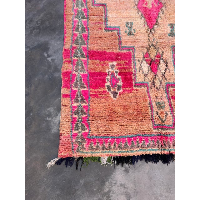 1980s Pink Moroccan Vintage Rug - 5'9" X 12'1" Ft For Sale - Image 4 of 10