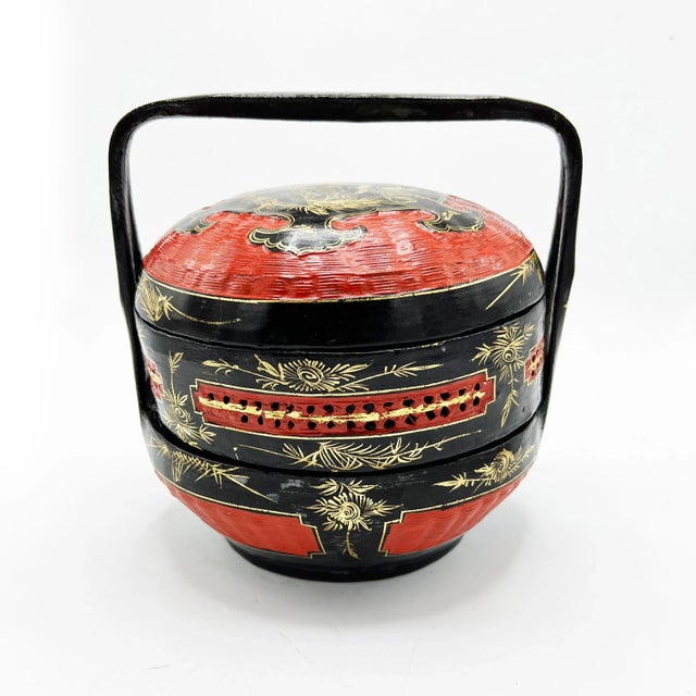 1960's Mid Century Traditional Hand Crafted Red, Black, and Gold Lacquered Solid Wood & Wicker Wedding Basket / Storage Box For Sale - Image 4 of 4