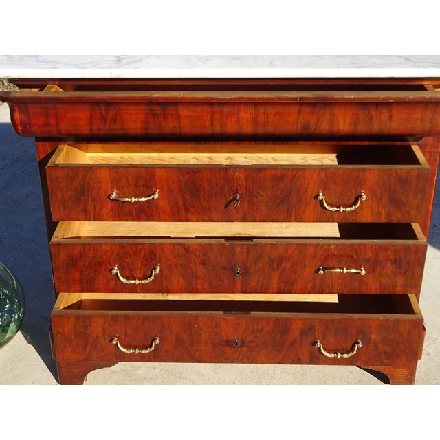 Antique Restoration Chest of Drawers in Mahogany Veneer with White Marble Top For Sale - Image 13 of 18