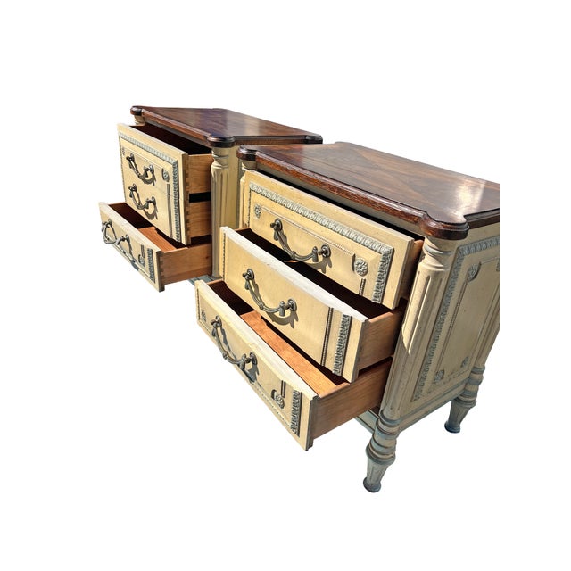 1970s Vintage French Provincial Style Pair Nightstands or End Accent Side Tables For Sale - Image 5 of 11