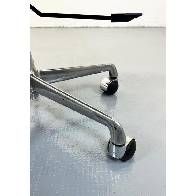 Metal EA117 Office Chair by Charles & Ray Eames for Herman Miller, 1980s For Sale - Image 7 of 11