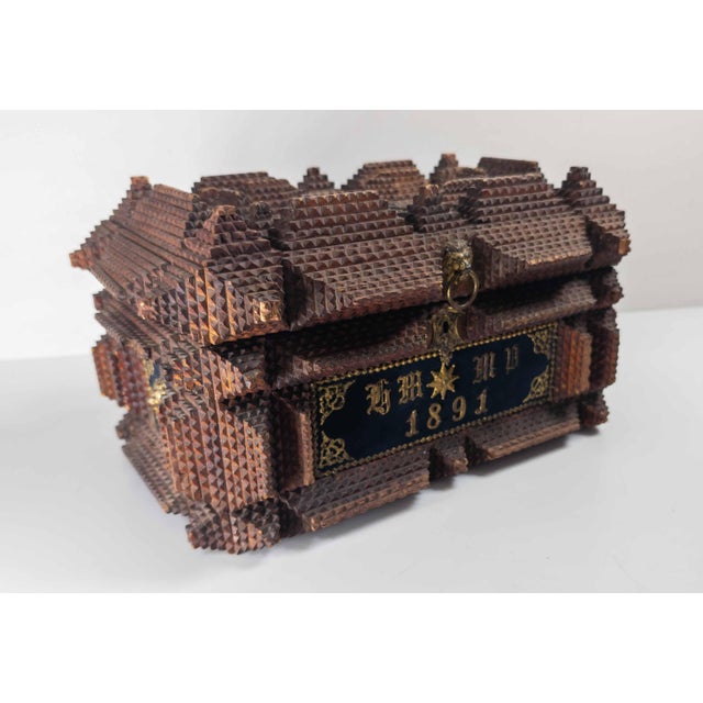 19th Century American Folk Art Tramp Art Casket Box With 1891 Date For Sale - Image 4 of 13