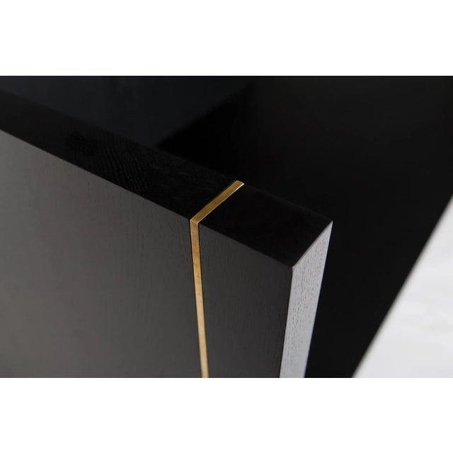 This edgy piece&rsquo;s strong aura is dominated by black stained oak. The Chaiselongue rests in itself with no urge to be...