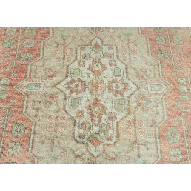 Turkish Vintage Rug 5' x 9'7" #20663 For Sale - Image 4 of 8