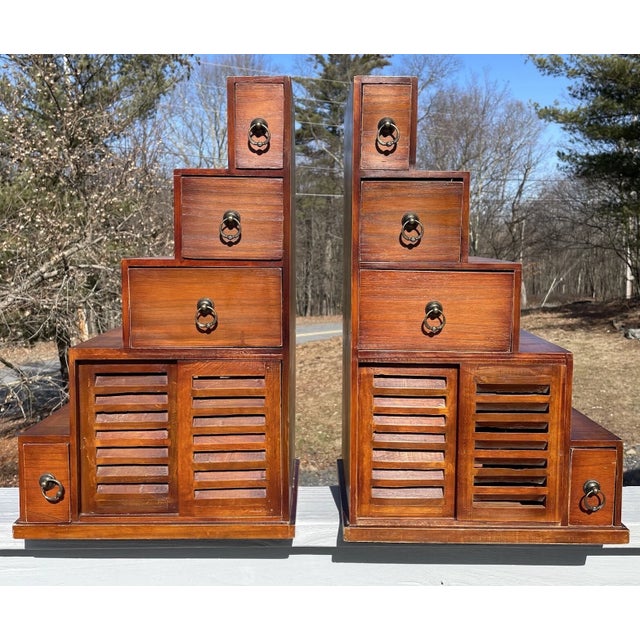 Pair of Vintage 20th C. Dovetailed Tansu Step Wooden Shelves Asian Art For Sale - Image 17 of 18