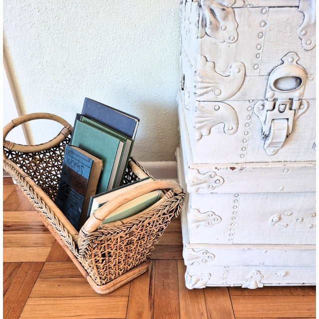 1960s Vintage Rattan and Wicker Magazine Rack Book Storage Styling 1960's Boho Cabin Coastal Natural For Sale - Image 5 of 14