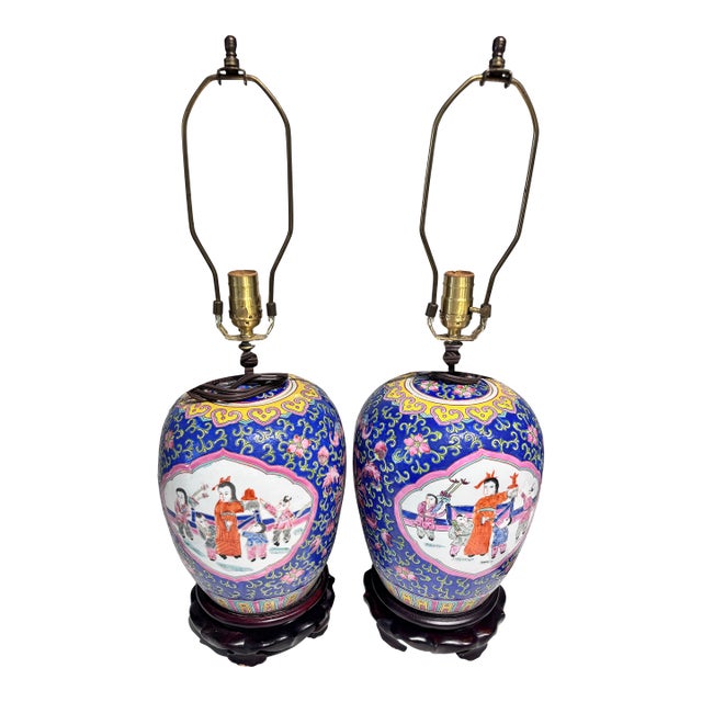 1990s Chinese Famille Rose Porcelain Jar Table Lamp - a Pair For Sale