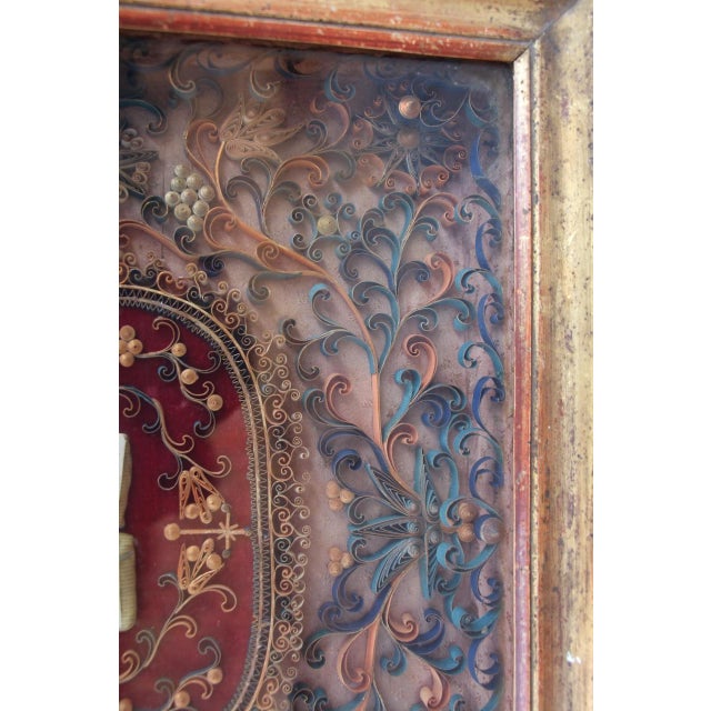 Large Reliquary Frame in Paper Filigree and Relics, 18th Century For Sale - Image 5 of 9