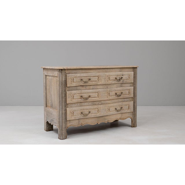 19th Century France Gold Wood Chests of Drawers For Sale - Image 10 of 11