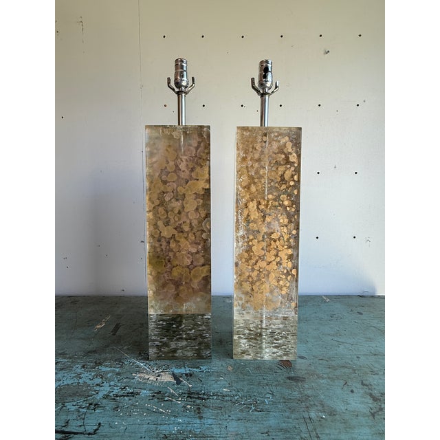 Plastic Vintage Heavy Pair of Fractal Resin Table Lamps - Gold Modernist Glam in Style of Romeo Rega - 20" Tall Rectangle Base For Sale - Image 7 of 18
