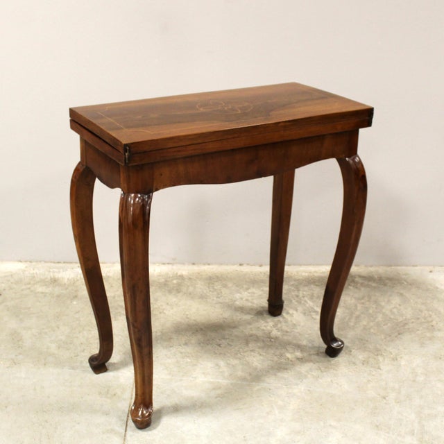 18th Century Louis XV Italian Table Console in Walnut For Sale - Image 10 of 16