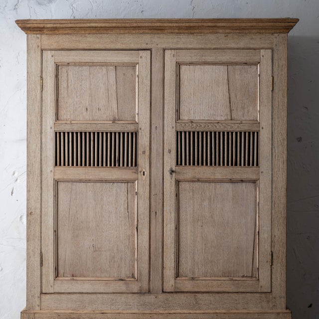 Early 19th Century Welsh Oak CWPWRDD Bara a Caws, c.1820 For Sale - Image 5 of 18