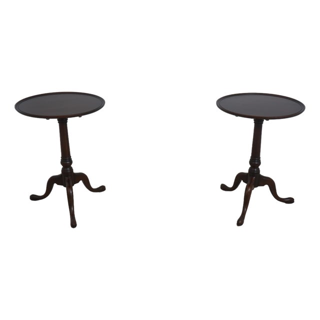 1980s Pair Kittinger Wa-1010 Colonial Williamsburg Pedestal Tables For Sale