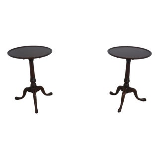 Pair Kittinger Wa-1010 Colonial Williamsburg Pedestal Tables For Sale