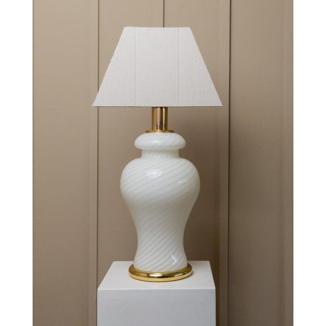 Mid-Century White Swirl Murano Glass Table Lamp, Italy, 1970s For Sale - Image 3 of 11