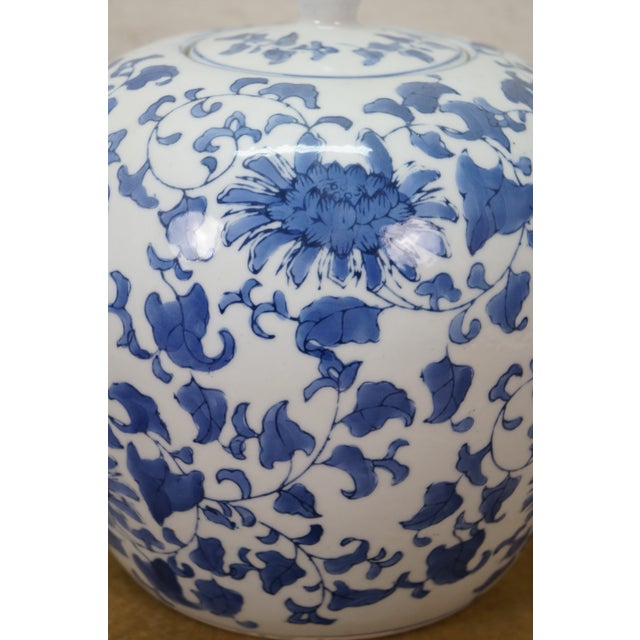 Pair of Chinese Blue White Porcelain Chrysanthemum Ginger Jars Mantle Urns 9" For Sale - Image 10 of 13