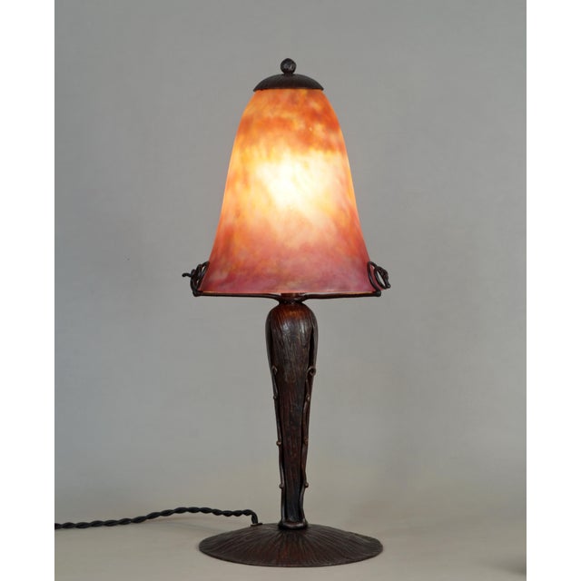 Pierre Maynadier & Daum A wonderful 1925-30 French art deco lamp in wrought iron of excellent quality made by Pierre...