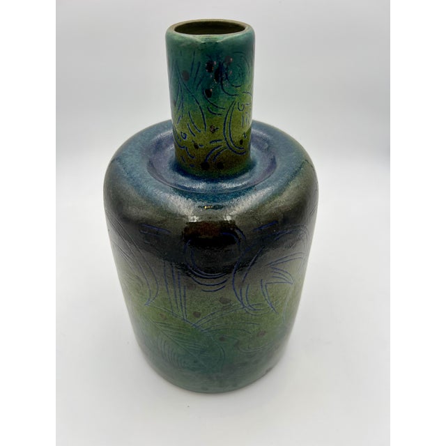 Mid-Century Ceramic Vase, Italy, 1970s, in Flawless conditions. Designed 1970 to 1979