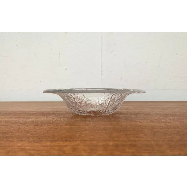 Vintage Swedish Glass Bowls with Floral Design by Ann Wärff for Kosta Boda, Set of 4 For Sale - Image 8 of 9