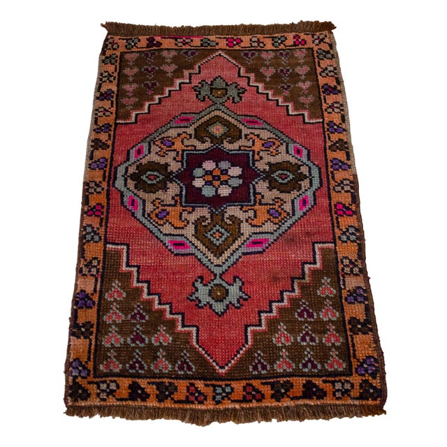 1970s Hand Knotted Small Turkish Rug Organic Wool Mat Small Area Rug Kitchen Decor Doormat - 19'' X 29'' For Sale - Image 5 of 15
