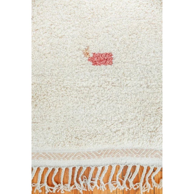 Handmade-To-Order Natural White Moroccan Wool Rug With Beige and Rose Pebble Pattern - 9x12 Ft For Sale - Image 9 of 13