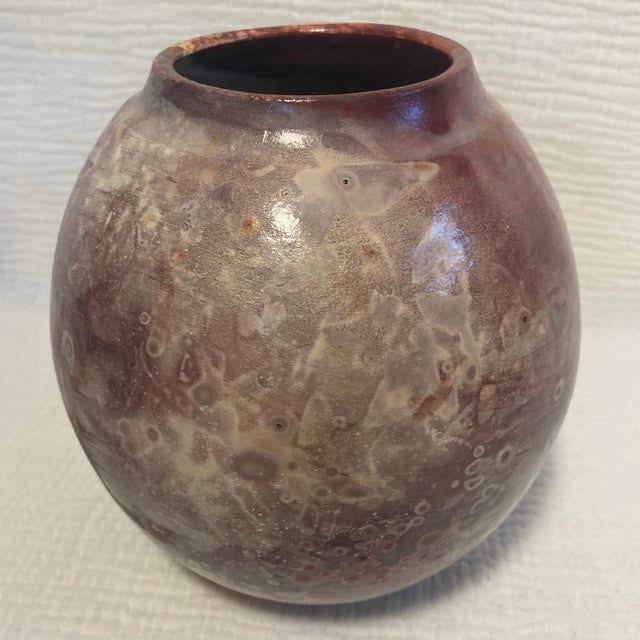 Vintage R/C Canupp North Carolina Studio Pottery Hand-Thrown Saggar Fired Globe Vase For Sale - Image 9 of 12