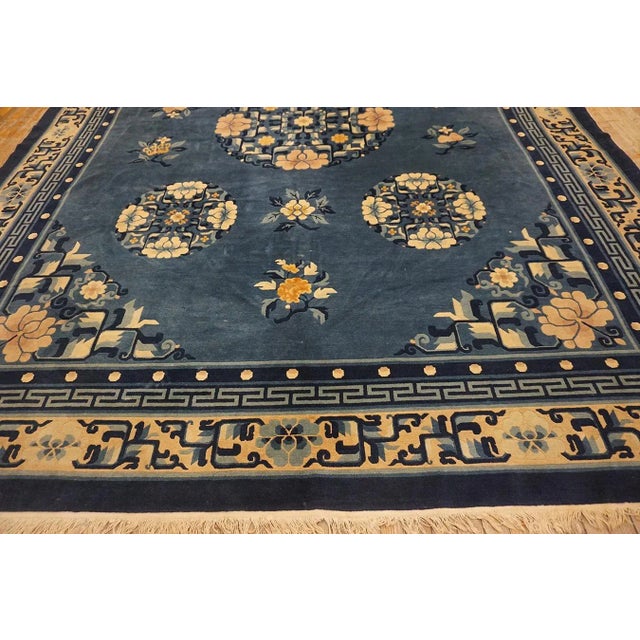 1980s Royal Blue Medallion Vintage Art Deco Modern Chinese Peking Room Size Rug For Sale In New York - Image 6 of 15