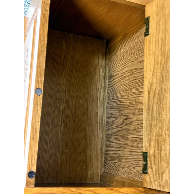 1980s Vintage Tradional Oak Hall Tree With Mirror and Storage Bench For Sale - Image 5 of 6