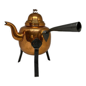 Early 20th Century Swedish Copper Teapot Hand-Forged Hammered Finish Tin Lining Three Iron Legs