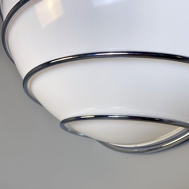 Modern Italian Metal Rod Structure and White Plastic Lampshade Wall Lamp, 1970s For Sale - Image 4 of 14