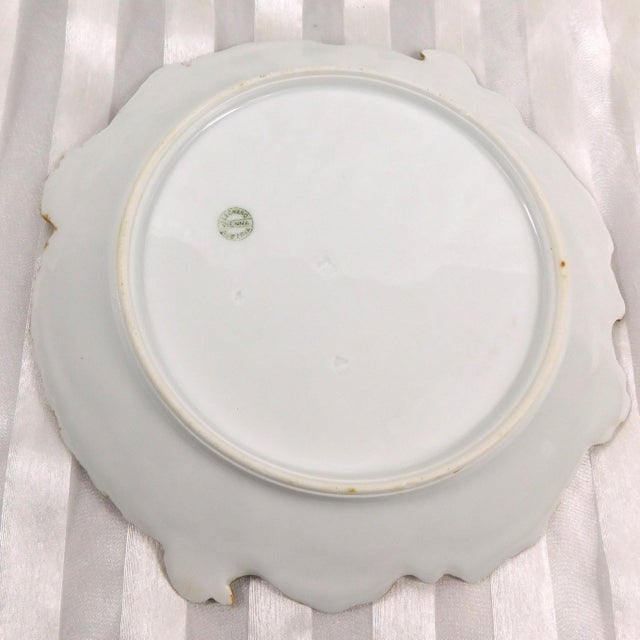 Late 18th Century Late 18th Century Leonard Vienna Austria Plate With Hand Painted Purple Flowers For Sale - Image 5 of 6