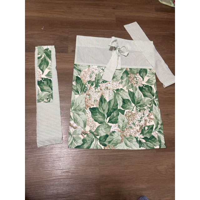 2020s Tropical Bistro Panel 20 Wide X 25 Long With Bow Sashes Included For Sale - Image 5 of 7