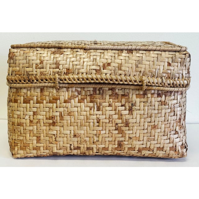 Large Vintage Lidded Storage Basket For Sale In Kansas City - Image 6 of 9